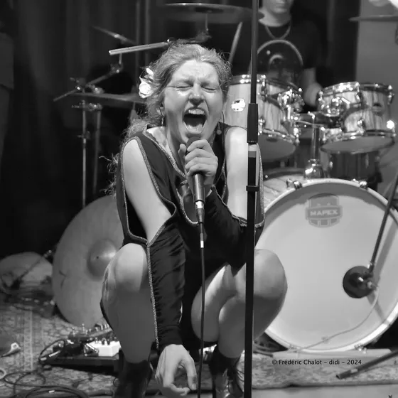 Lise La Gréca en concert, chant